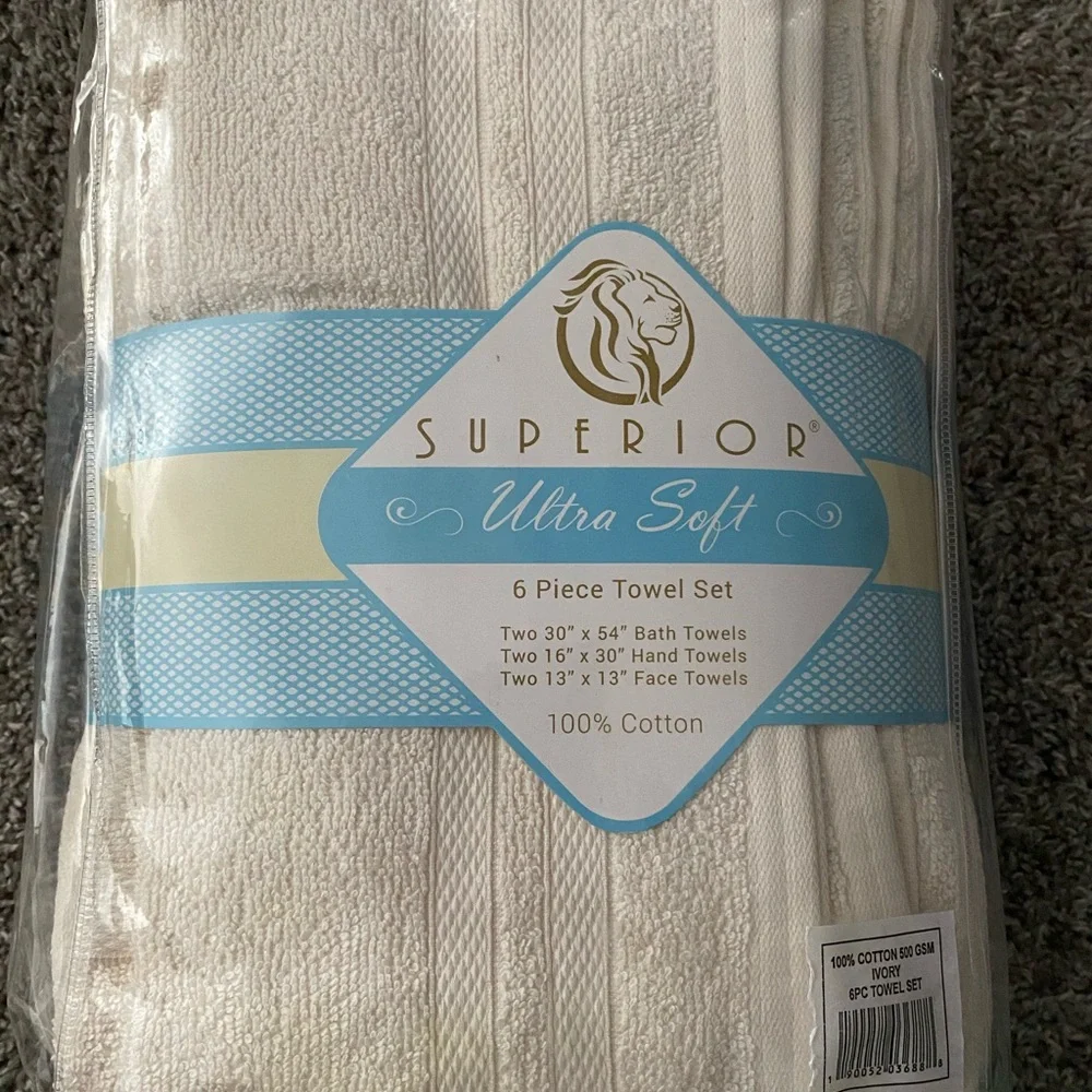 Superior Ultra Soft 500 GSM Ivory Towel Set by Home City Inc. (NEW)